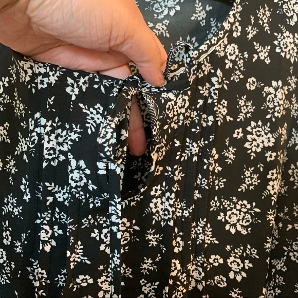 Womens Plus Size Speed Limit MPH Black & White Floral Tank Top 2X - Picture 2 of 16